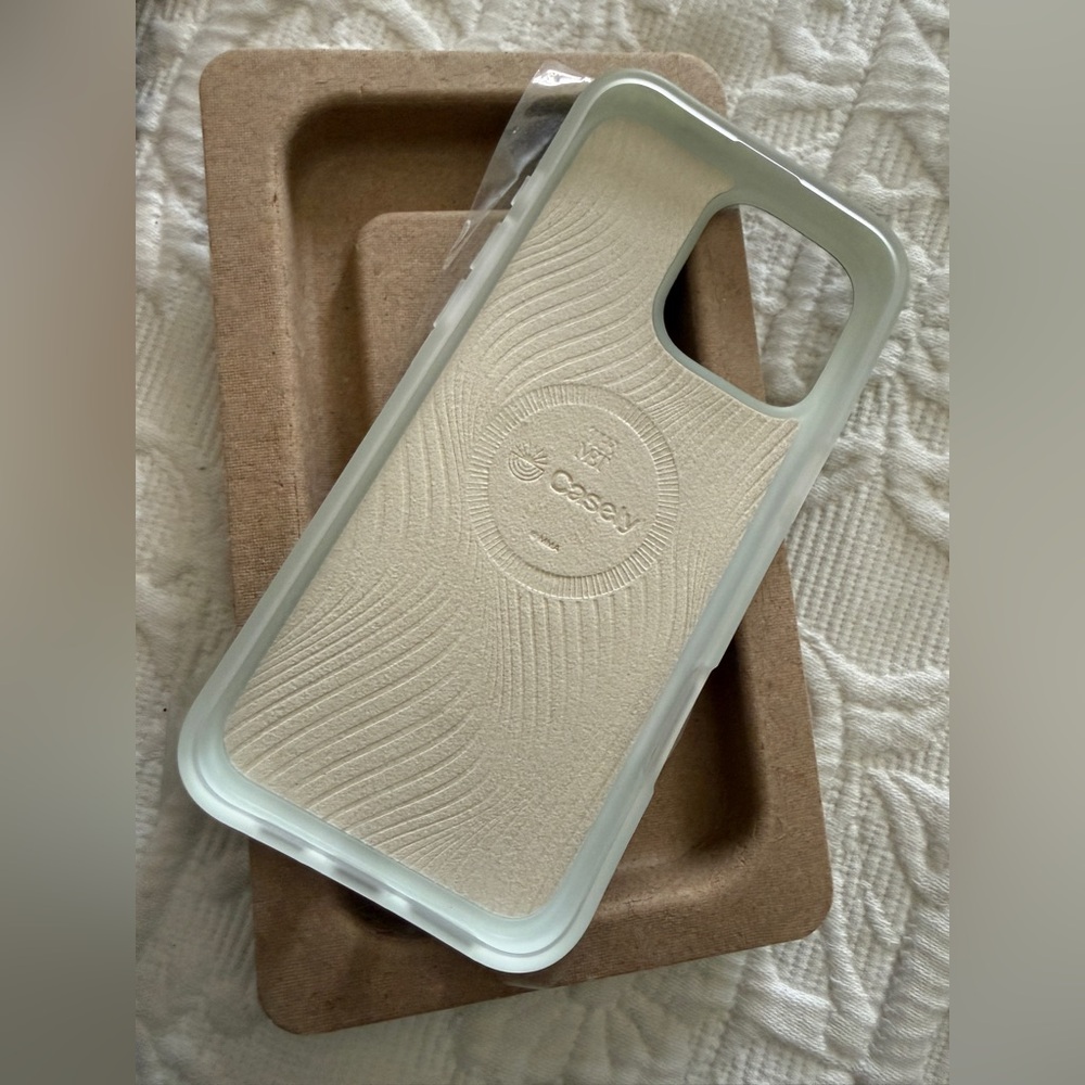 The Met x Casely Classic iPhone 16 Pro Max Case - Money Waterlily Bridge Art - Picture 4 of 4